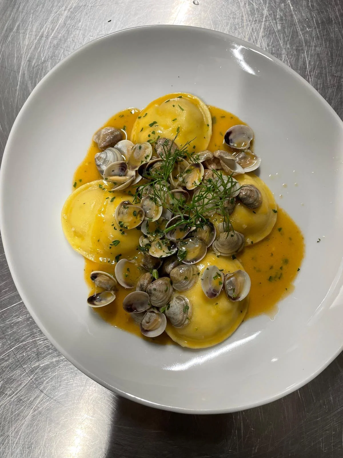 Ravioli con vongole